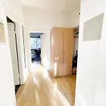 Apartment Zentral Gelegen Messe Zentrum Altstadt Dusseldorf